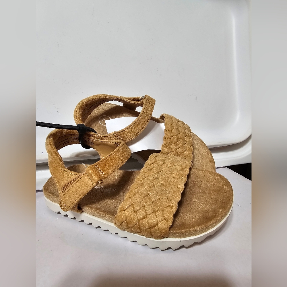 New toddler 7 sandals